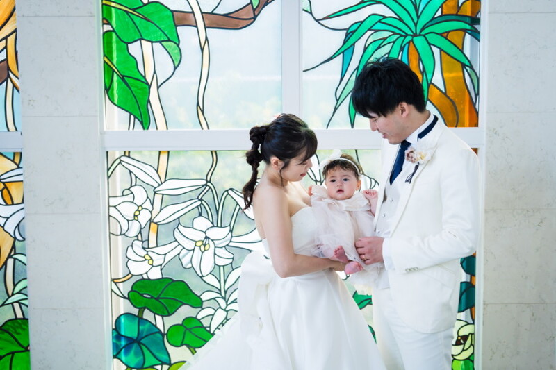 【ベビーシッター付*ファミリーフォト】チャペル+ビーチフォト100カット*集合写真無料*ペット同行可可能【洋装1点】