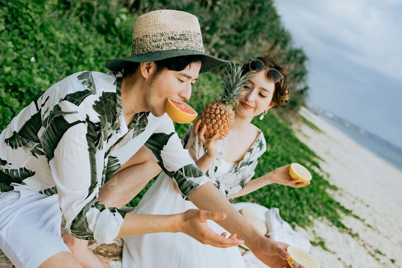 おふたりらしくカジュアルに撮影「CASUAL BEACH PHOTO50カット」大切な思い出をプロの撮影で残す♪