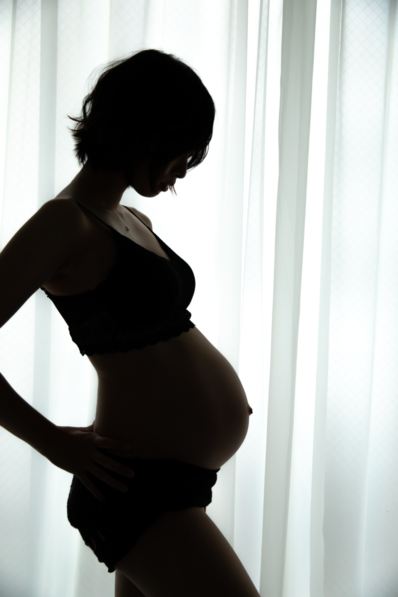 スタイルの良さが際立つシルエット