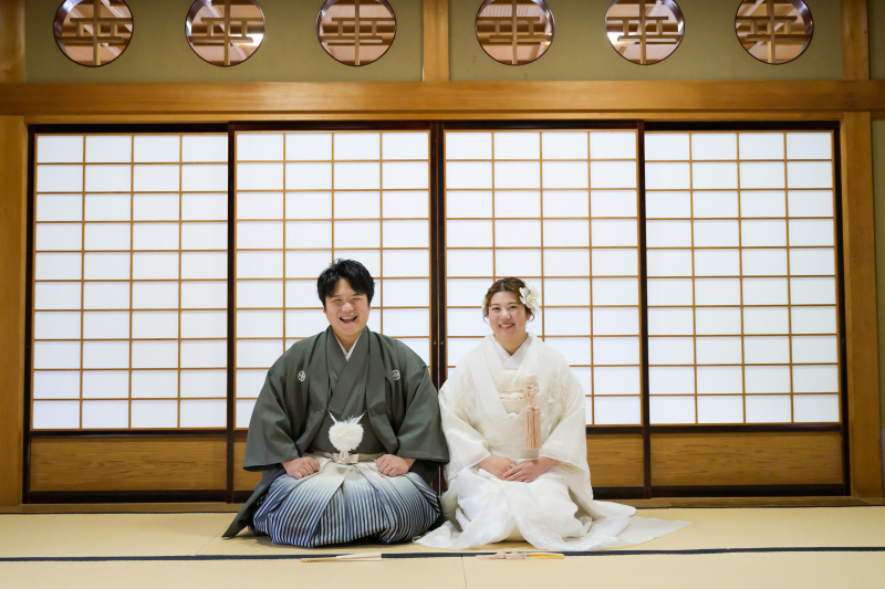 和室で正座ポーズ☆