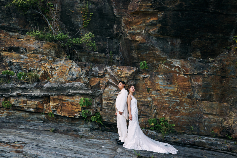 ダイナミックな岩場が魅せる迫力の一枚