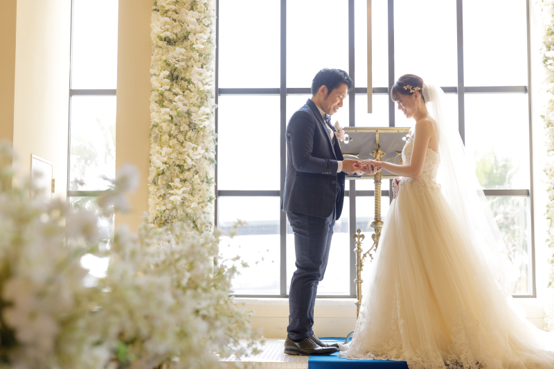 愛を誓うリング交換