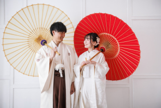 シンプルに残すスタジオフォトウェディング