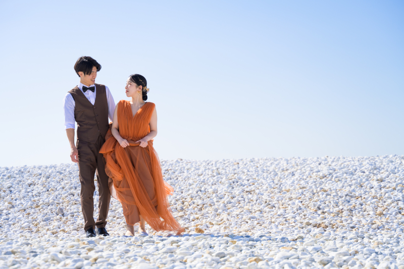 青い空、真っ白なビーチのコントラストが素敵な海ロケーションプラン！