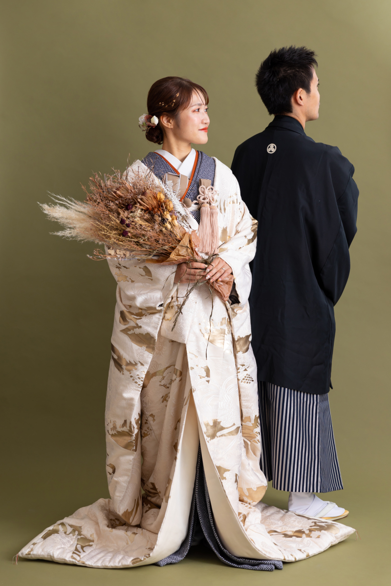 抹茶色の背景は落ち着いた印象に!