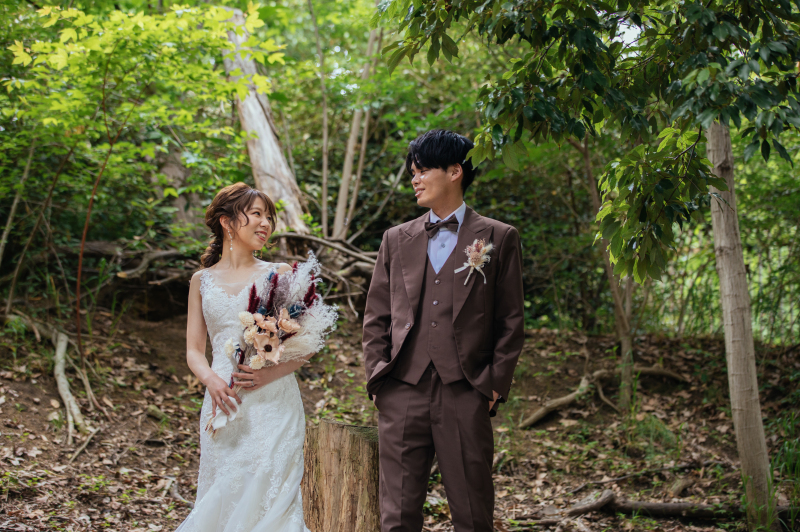 お二人の衣装とヘアメイクのバランスも