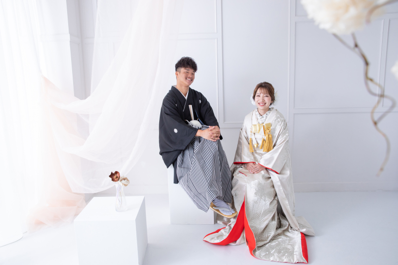 黒と白のコントラストで美しい和装スタイル