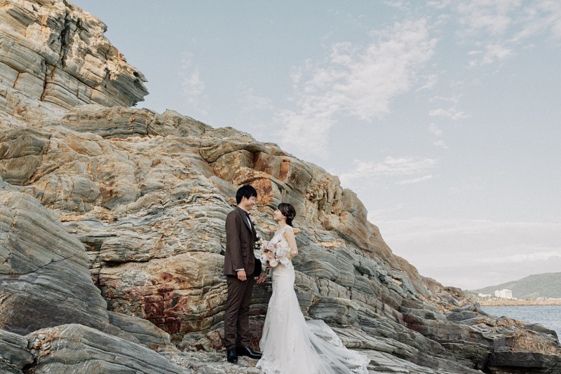 岩場でダイナミックな画像を