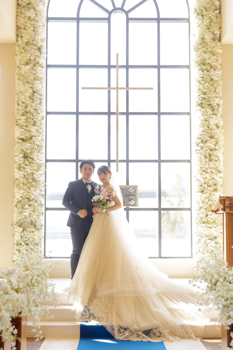 日が差し込むチャペル