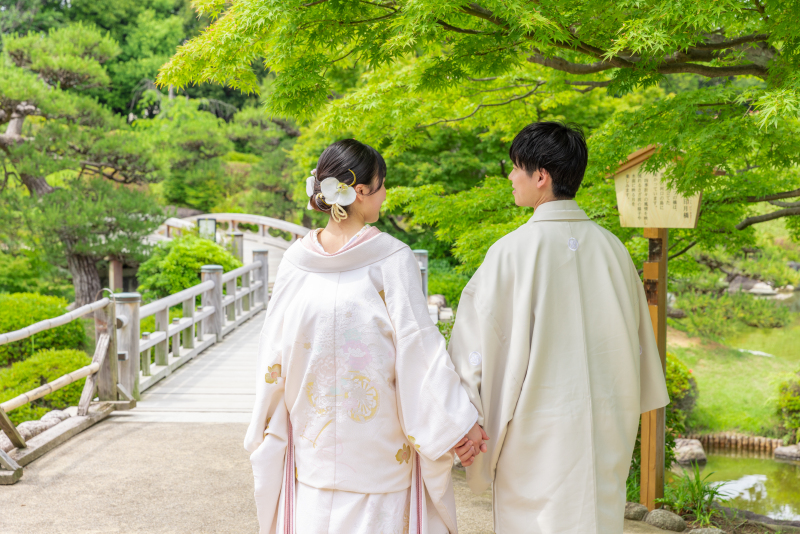 新緑に包まれる和装フォト。