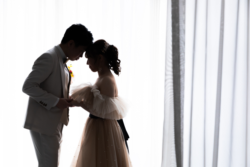 光に浮かぶシルエット