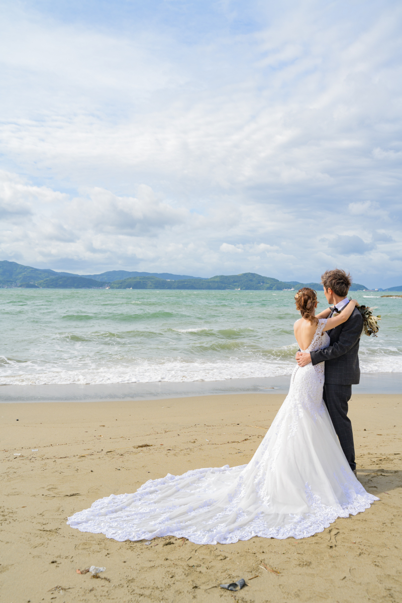 後ろ姿のシルエット