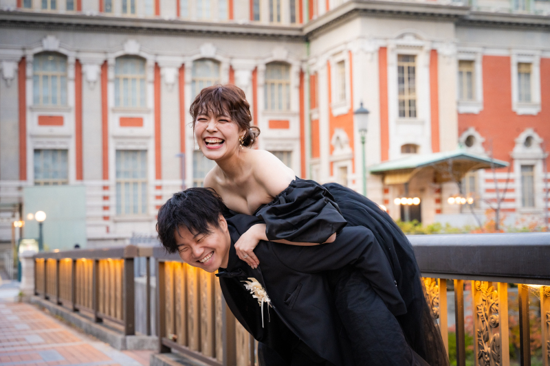 笑顔たっぷりのおんぶショット