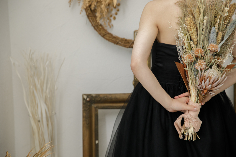 追加でブラックドレスも。