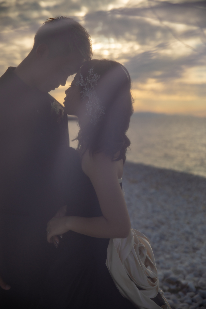 夕方の薄暗い時間帯のロケフォト