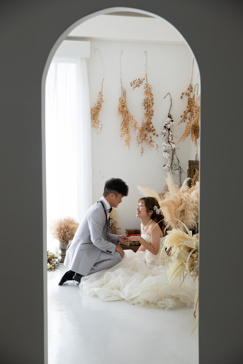 アーチの壁がスタジオに登場