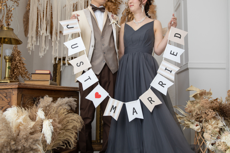 ２着目はカラードレスで。