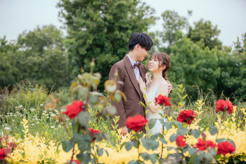 季節の花が楽しめるバラ園