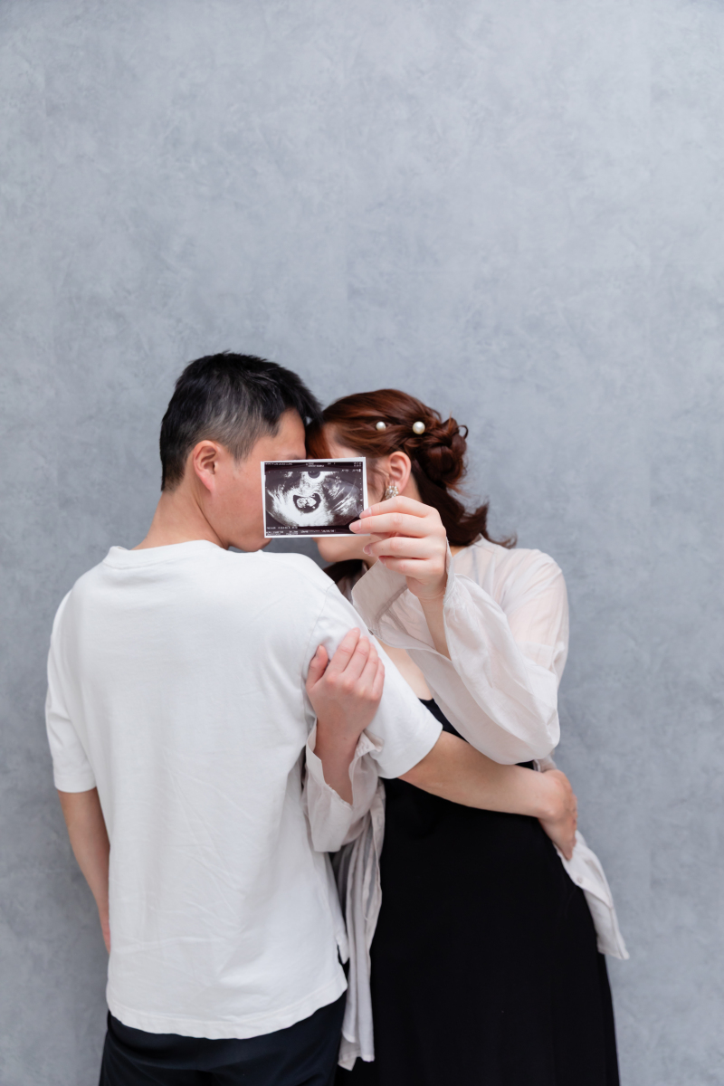 エコー写真でお顔を隠して