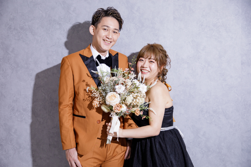 トレンドのブラックドレス