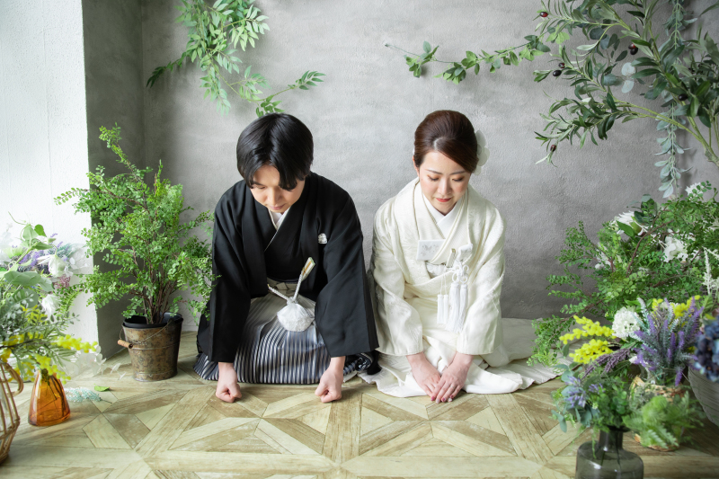 正座姿も気身が引き締まる、そんな気持ちで