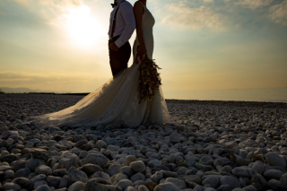 海ロケーションでサンセットフォト