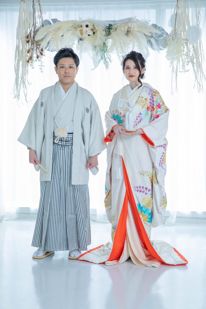 鮮やかなお着物姿で。