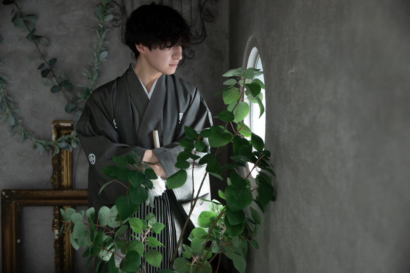 緑に囲まれたシチュエーションで