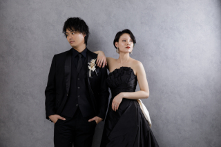 ウエディングドレスもカラードレスも着ることができる洋装2点スタジオ撮影！