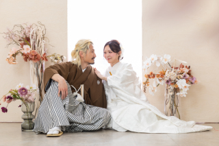 トレンド感あふれるスタジオでオシャレな前撮り♡