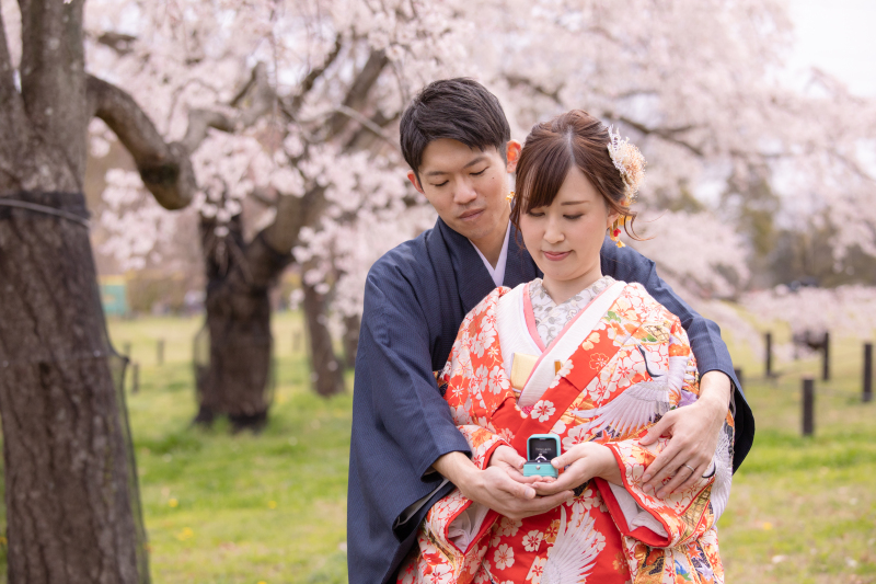 お手元に煌めく愛の証