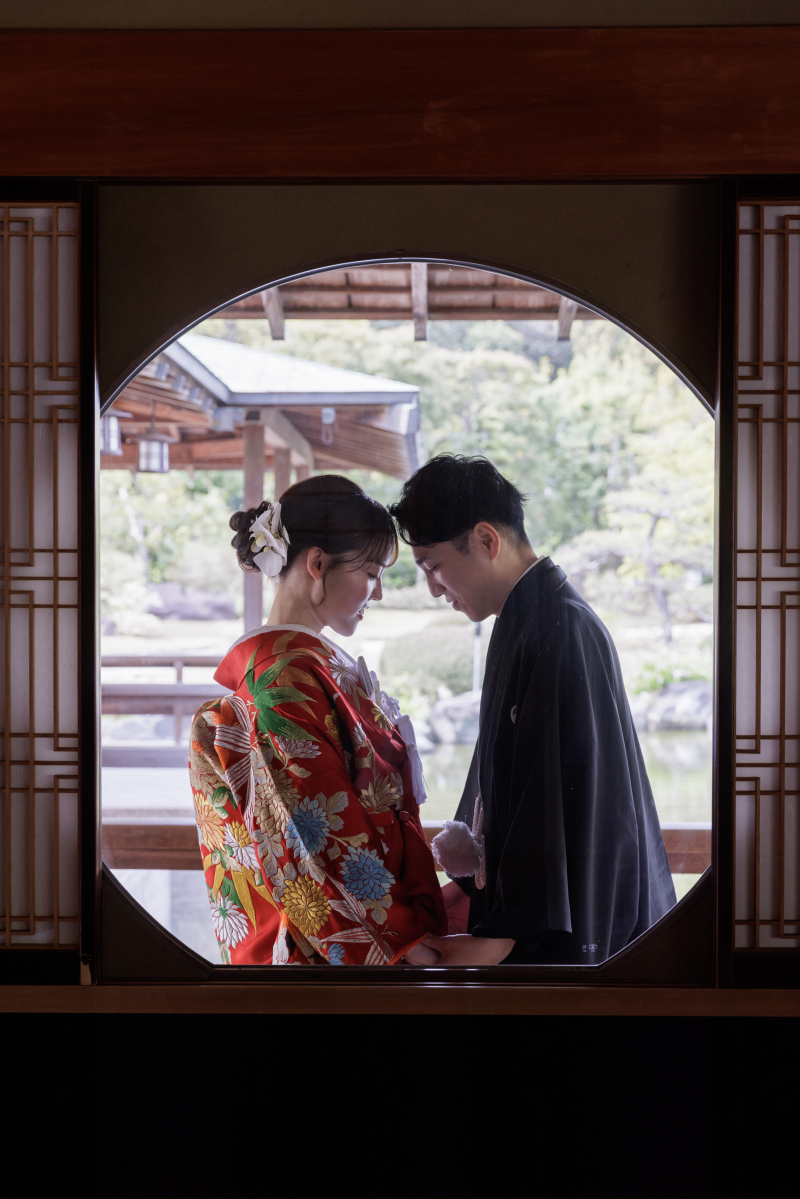 円窓に映る、お二人だけの特別な空間