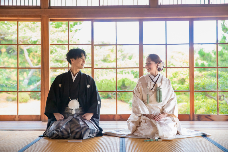 貸切茶室で撮影可能♪人気の正座ショットも！