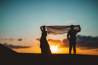 夕日での撮影、お二人のシルエットがとっても綺麗です。