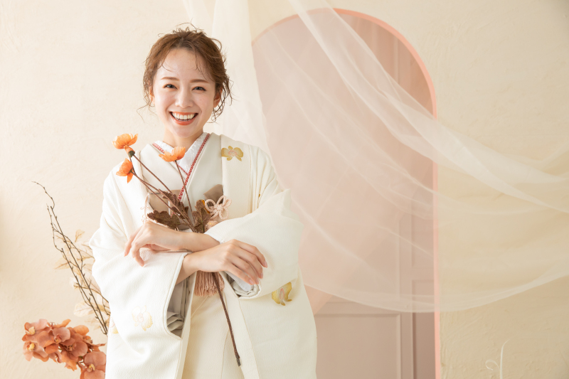 コスパ◎お手軽に写真を残したい方におすすめ☆【8月、9月限定!】ドレスも着物も着れる和洋2着スタジオプラン!70,000円