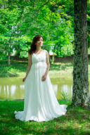 スレンダーラインのシンプルドレス