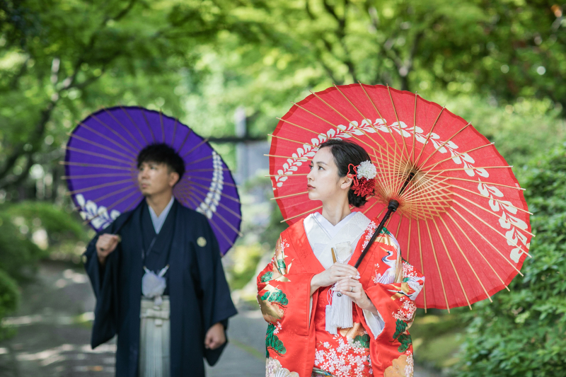 色打掛に着替えたら庭園を散策