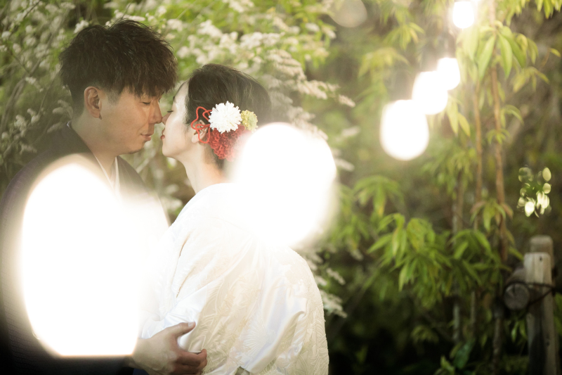 最後は夜のガーデンでムーディーに