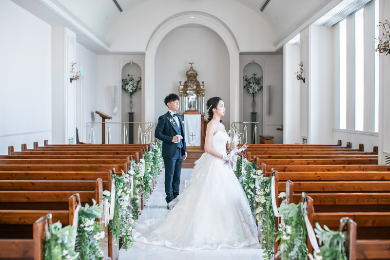 ウエディングドレスで王道チャペル撮影