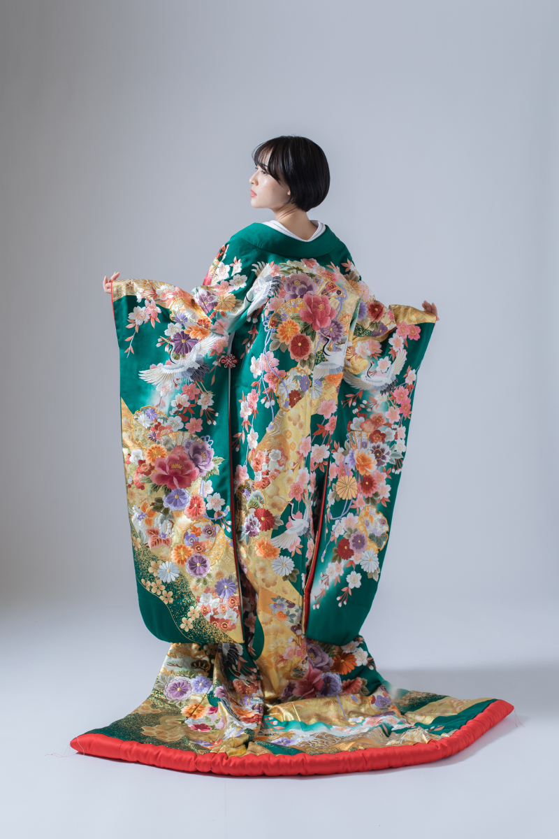 翠色に花