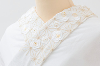 刺繍襟（金）