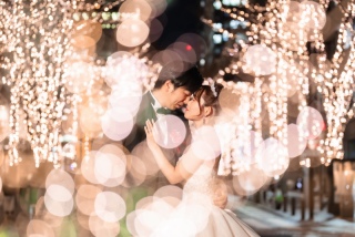 光に包まれる、ふたりだけの特別な夜