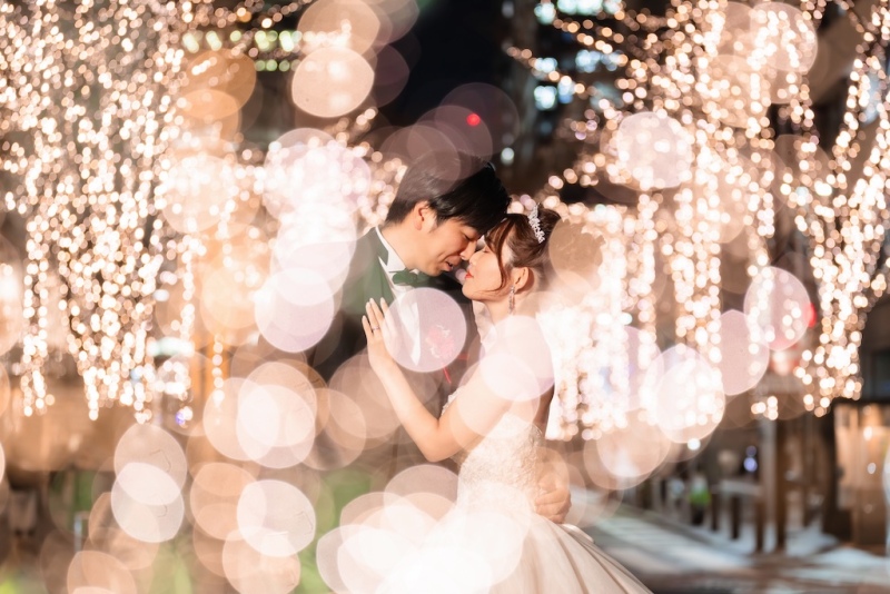 光に包まれる、ふたりだけの特別な夜