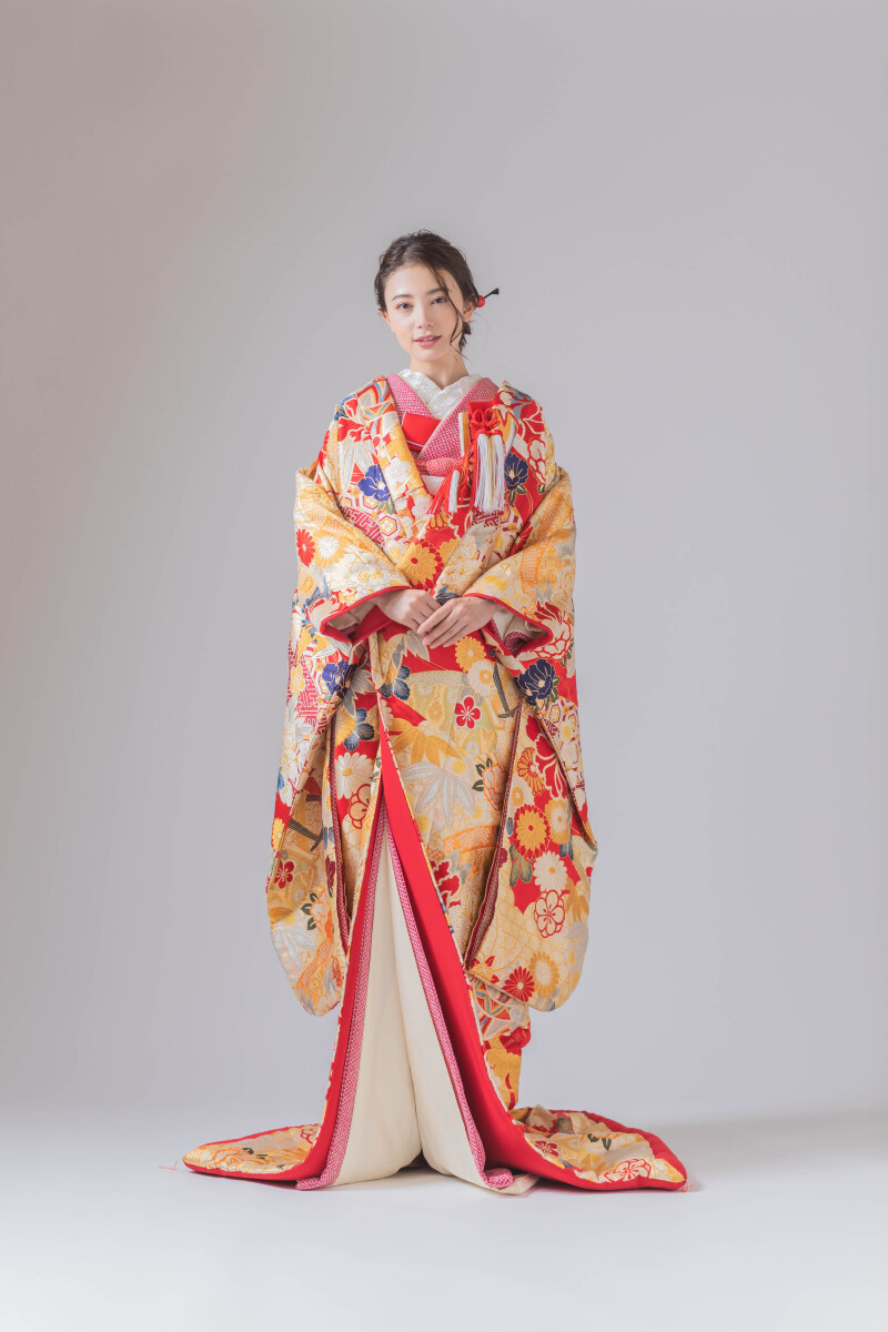 スタジオゼロ東京店_色打掛・着物が豊富