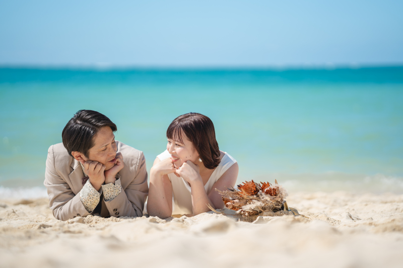 沖縄の海で残すウェディングフォト♪