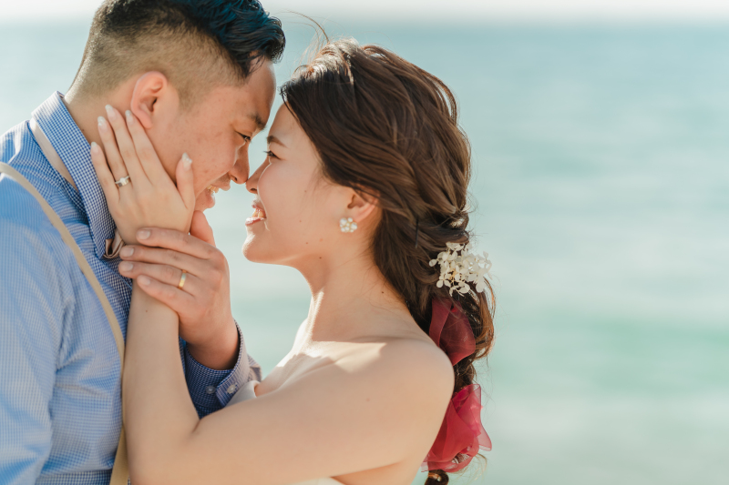 おふたりの素敵な表情と、指輪と、