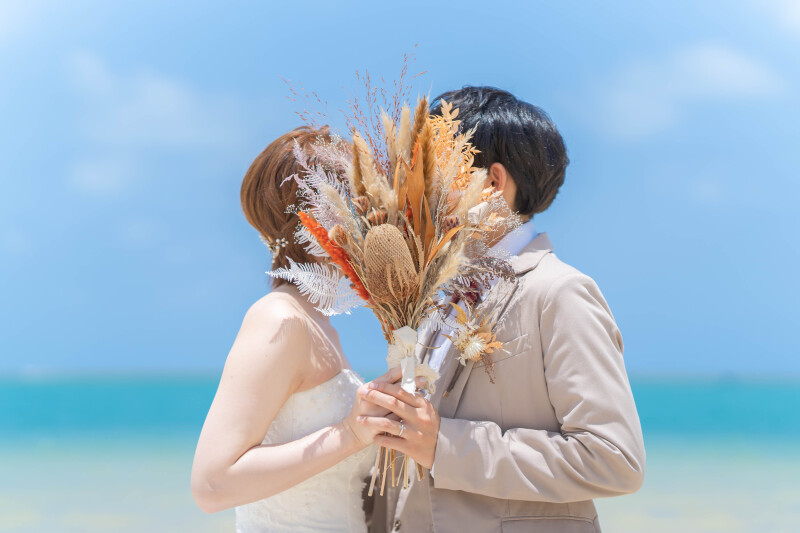 ブーケでお顔を隠して・・♡