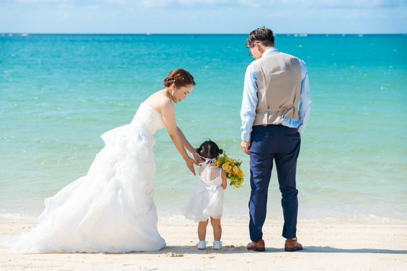 お子様もミニドレスを着てヘアセットもバッチリ♡