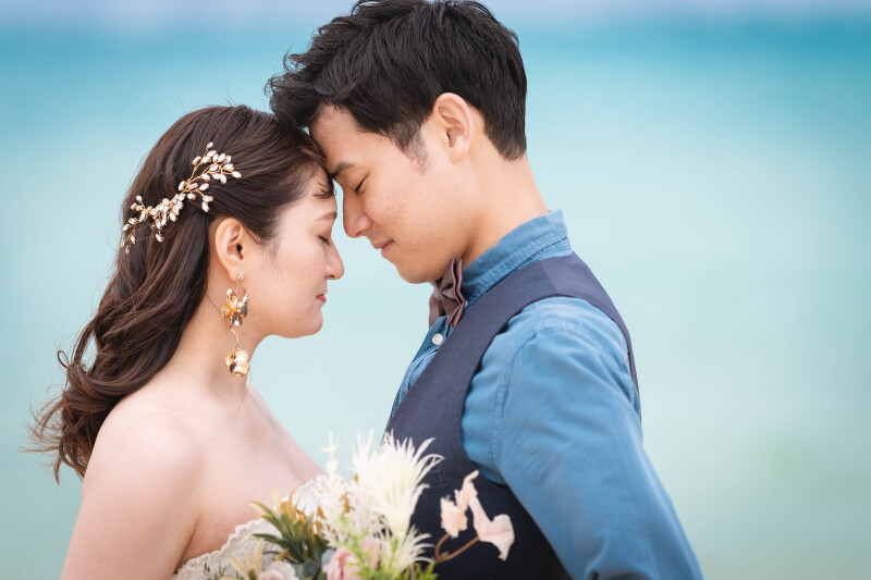 おでこを寄せて