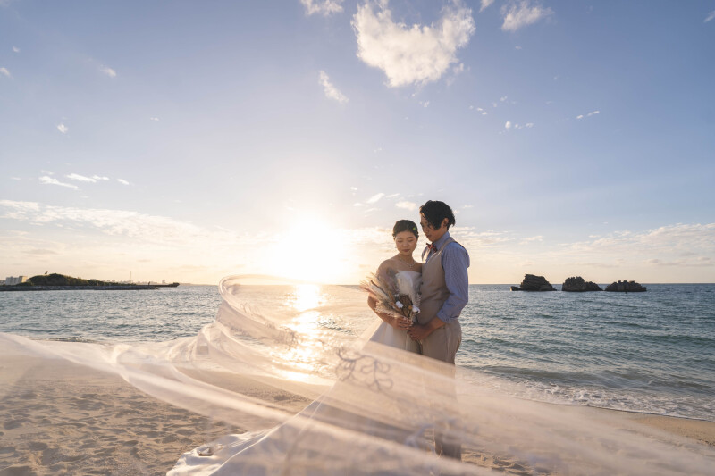 風になびくベール